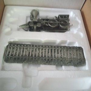 Danbury mint "The General" pewter train
